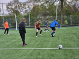 Training S.K.N.W.K. JO19-1 van donderdag 25 april 2024 (110/120)